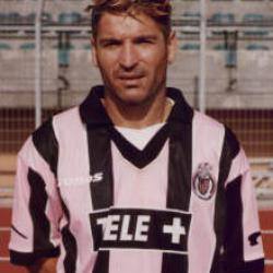 Nino Barraco con la maglia del Palermo